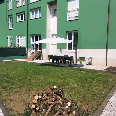 Piso Con Plaza De Garaje Y Jardin Onís